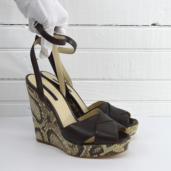LONGCHAMP SNAKESKIN WEDGE SANDAL #150-6 - Picture 2 of 6